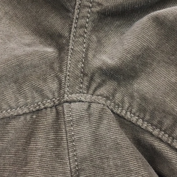 Vince Classic Cropped Corduroy Chino Pants - Picture 11 of 14